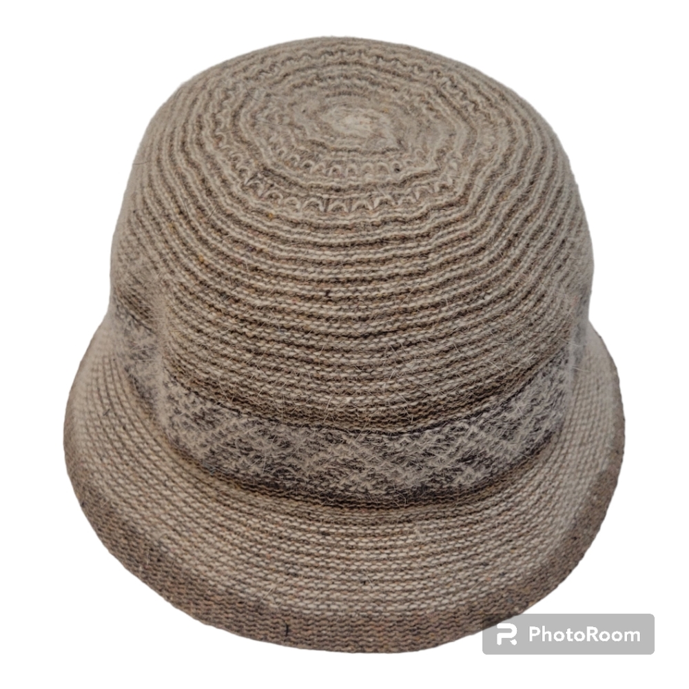 Women's Yarn‎ Blend Cloche Hat